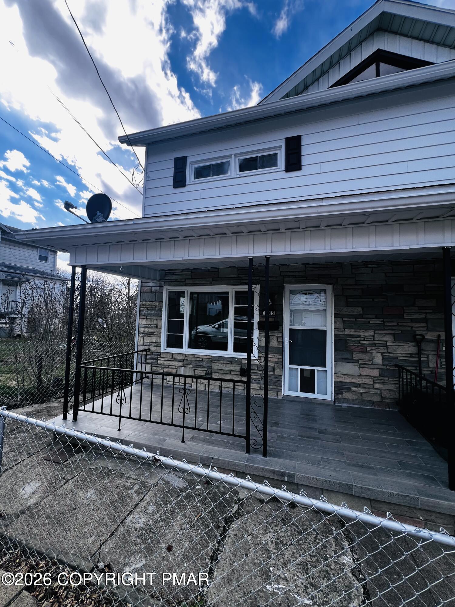 1009 Grove Street Avoca, PA 18641 - Photo 4 of 44 IMG_0551