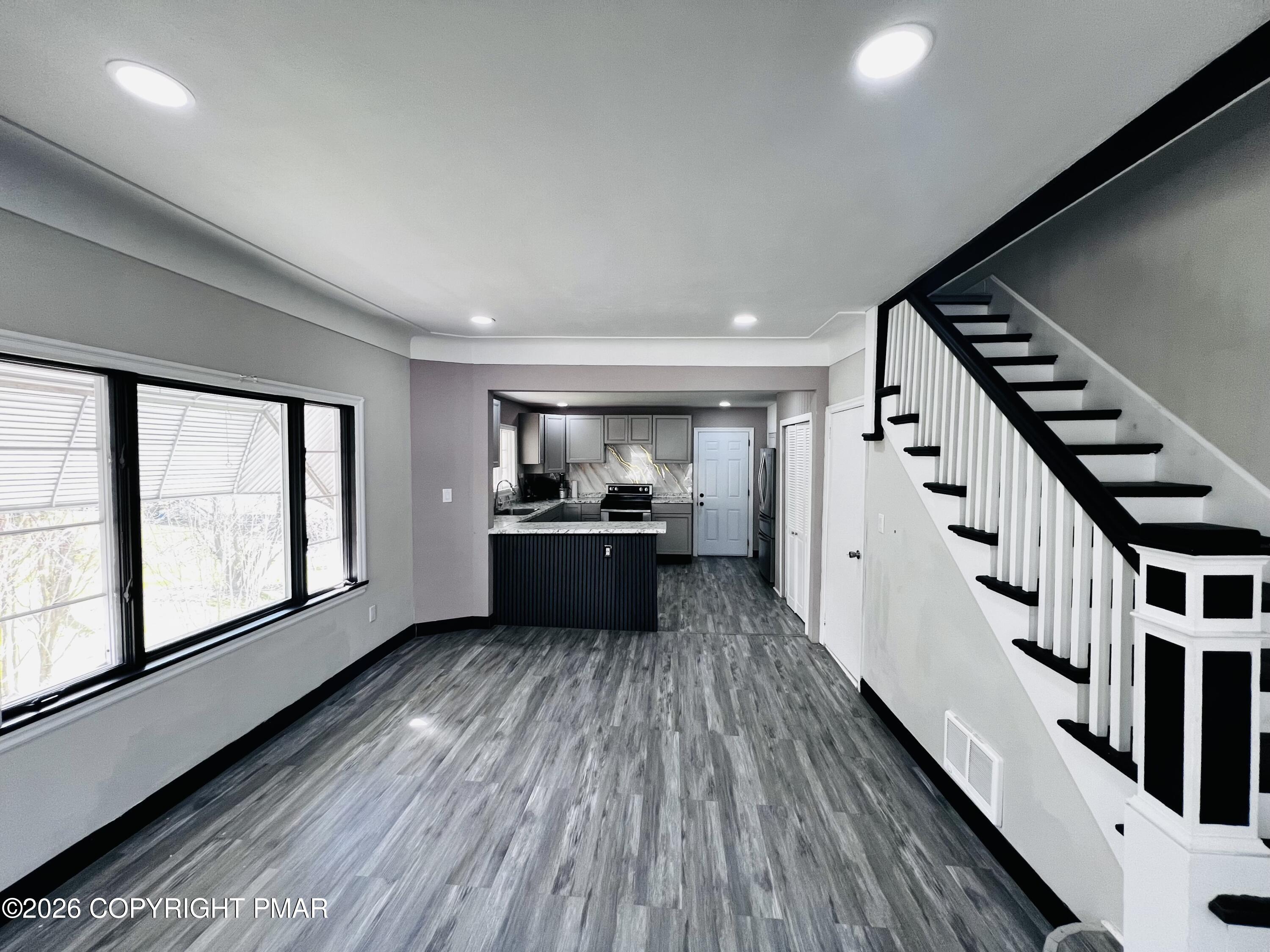 1009 Grove Street Avoca, PA 18641 - Photo 7 of 44 IMG_0559