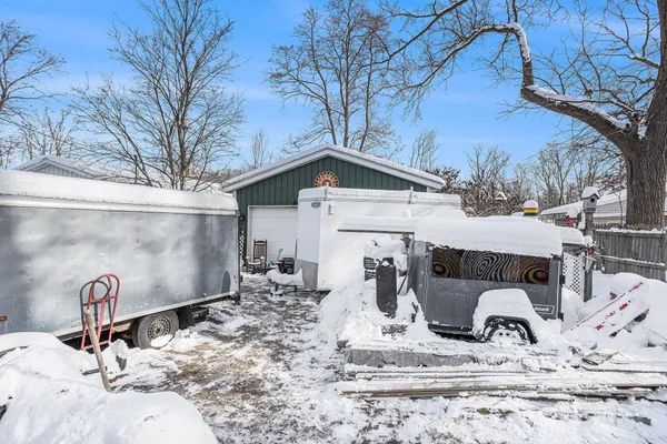 $250,000 | 11175 East Shore Drive, Delton, MI 49046