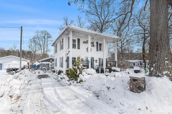 $250,000 | 11175 East Shore Drive, Delton, MI 49046