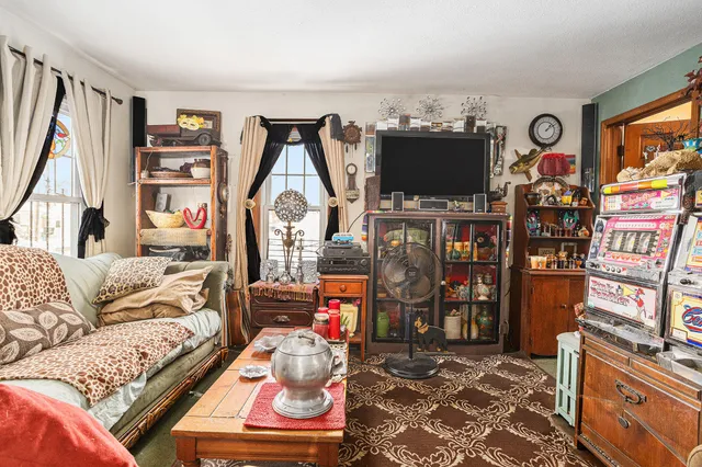 $250,000 | 11175 East Shore Drive, Delton, MI 49046