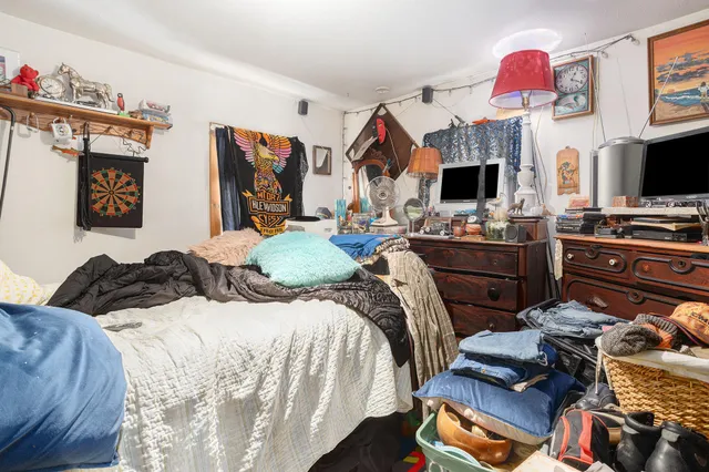 $250,000 | 11175 East Shore Drive, Delton, MI 49046