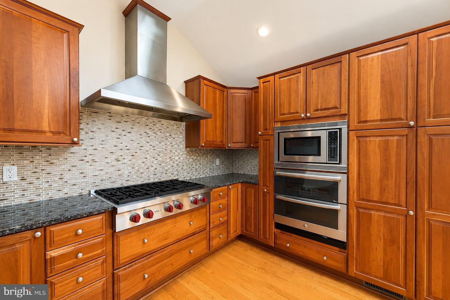 947 Cherry Hill Road Princeton, NJ 08540 - Photo 10 of 38