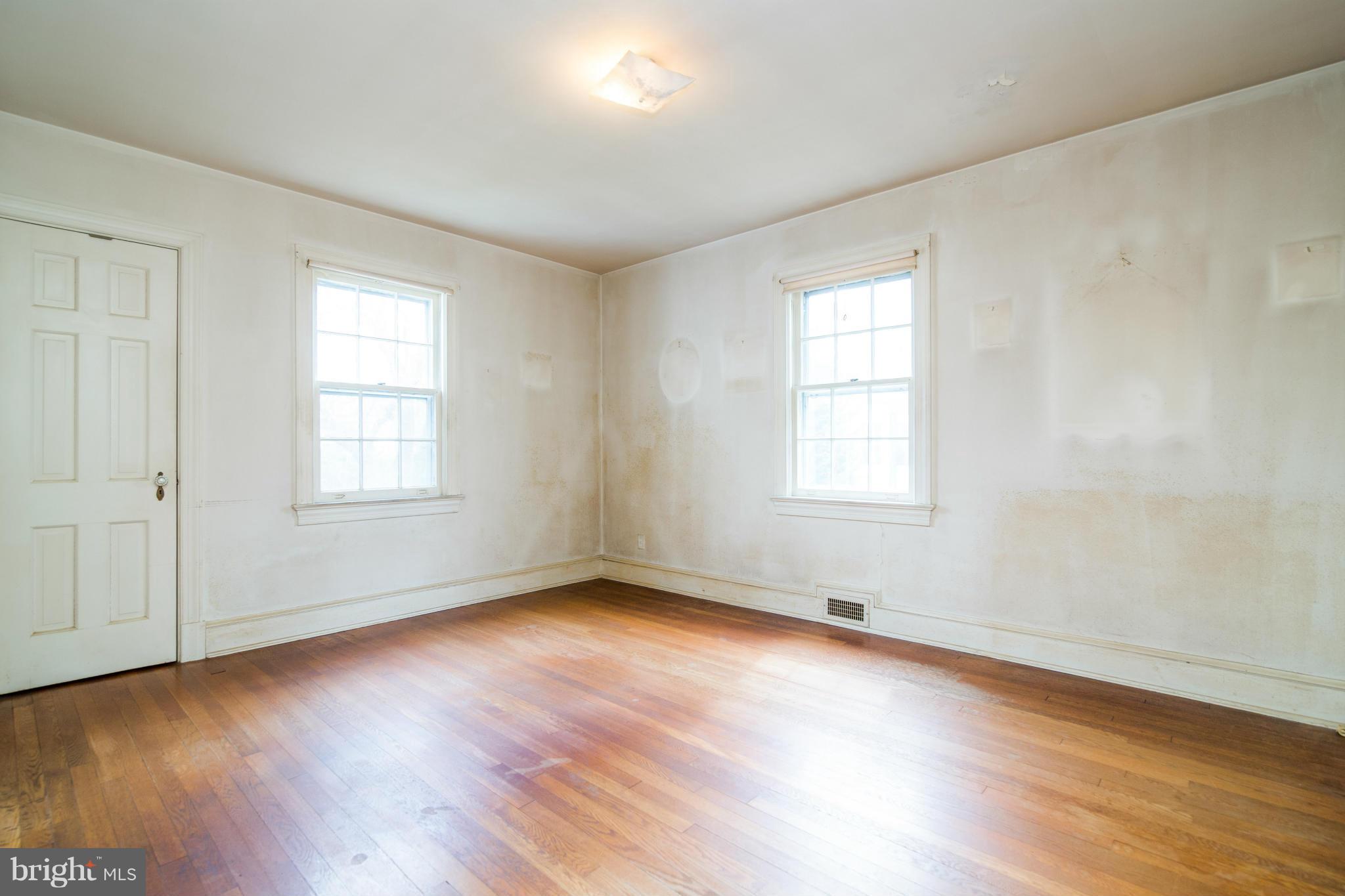 1539 North Glebe Road Arlington, VA 22207 - Photo 11 of 30 BEDROOM 1