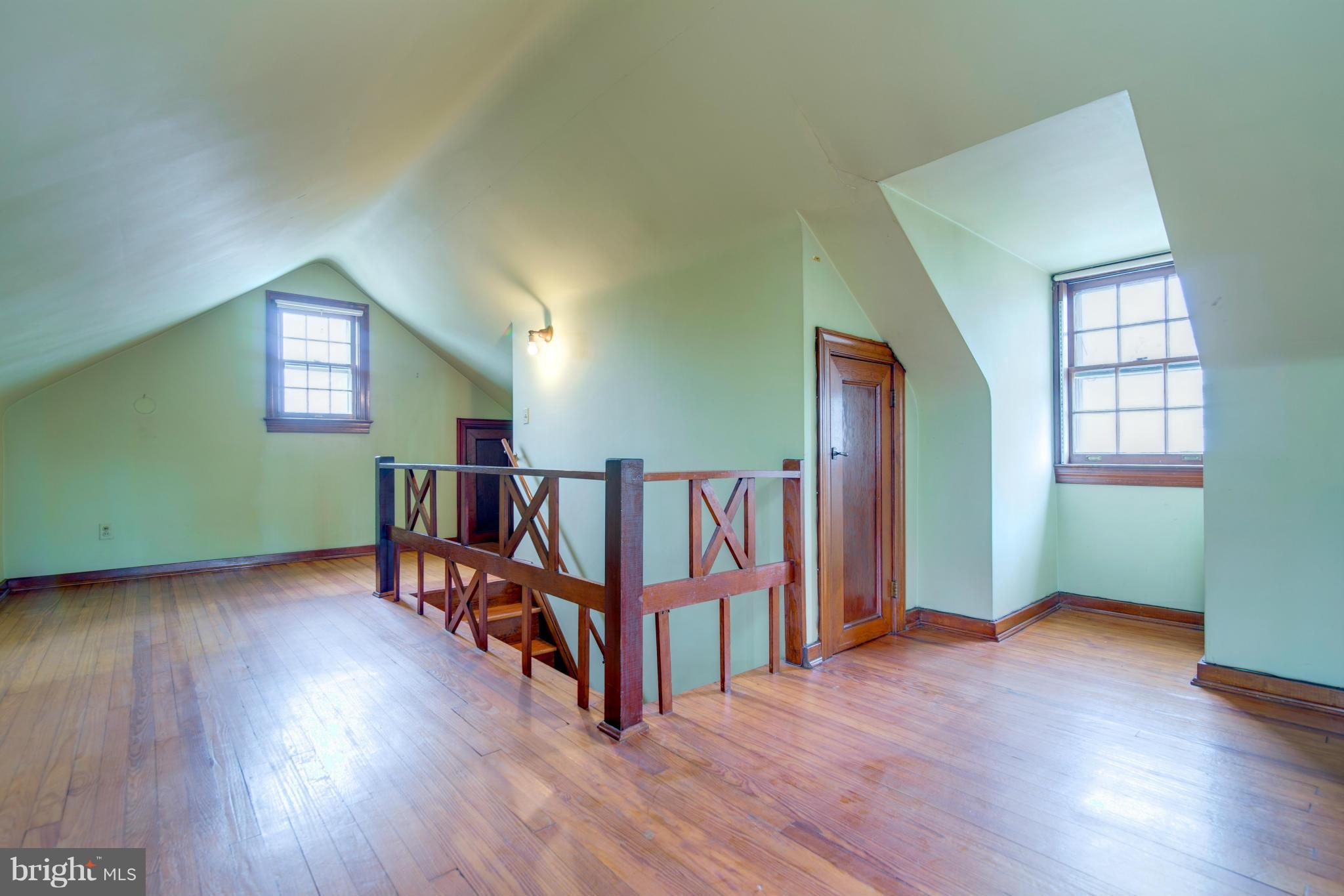 1539 North Glebe Road Arlington, VA 22207 - Photo 18 of 30 FINISHED ATTIC