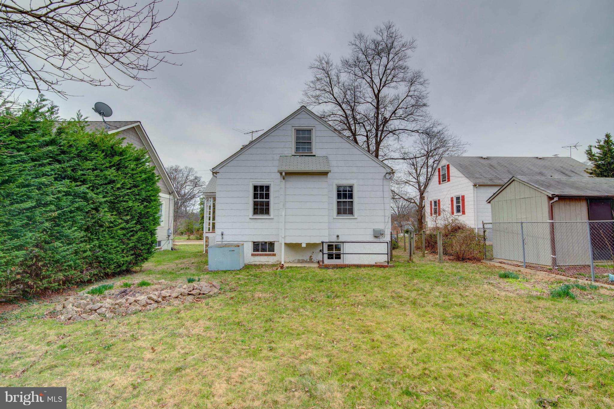 1539 North Glebe Road Arlington, VA 22207 - Photo 28 of 30 REAR YARD