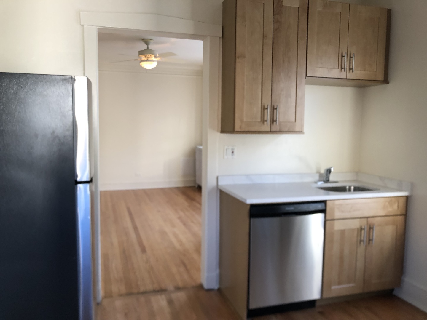 1126 West Pratt Boulevard, Unit 3N Chicago, IL 60626 - Photo 9 of 14