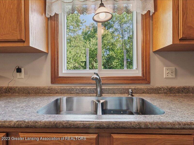 7720 Hall Road Bellevue, MI 49021 - Photo 16 of 33 16-7720-Hall-Rd-Bellevue-MI-49021-Window