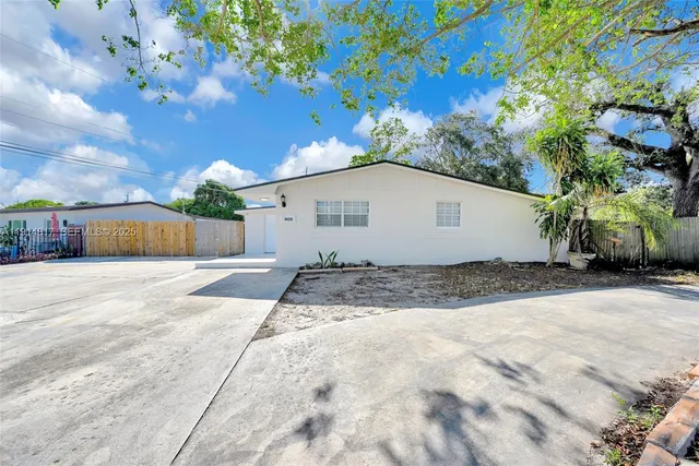 $535,000 | 3620 Northwest 210th Terrace, Miami Gardens, FL 33056