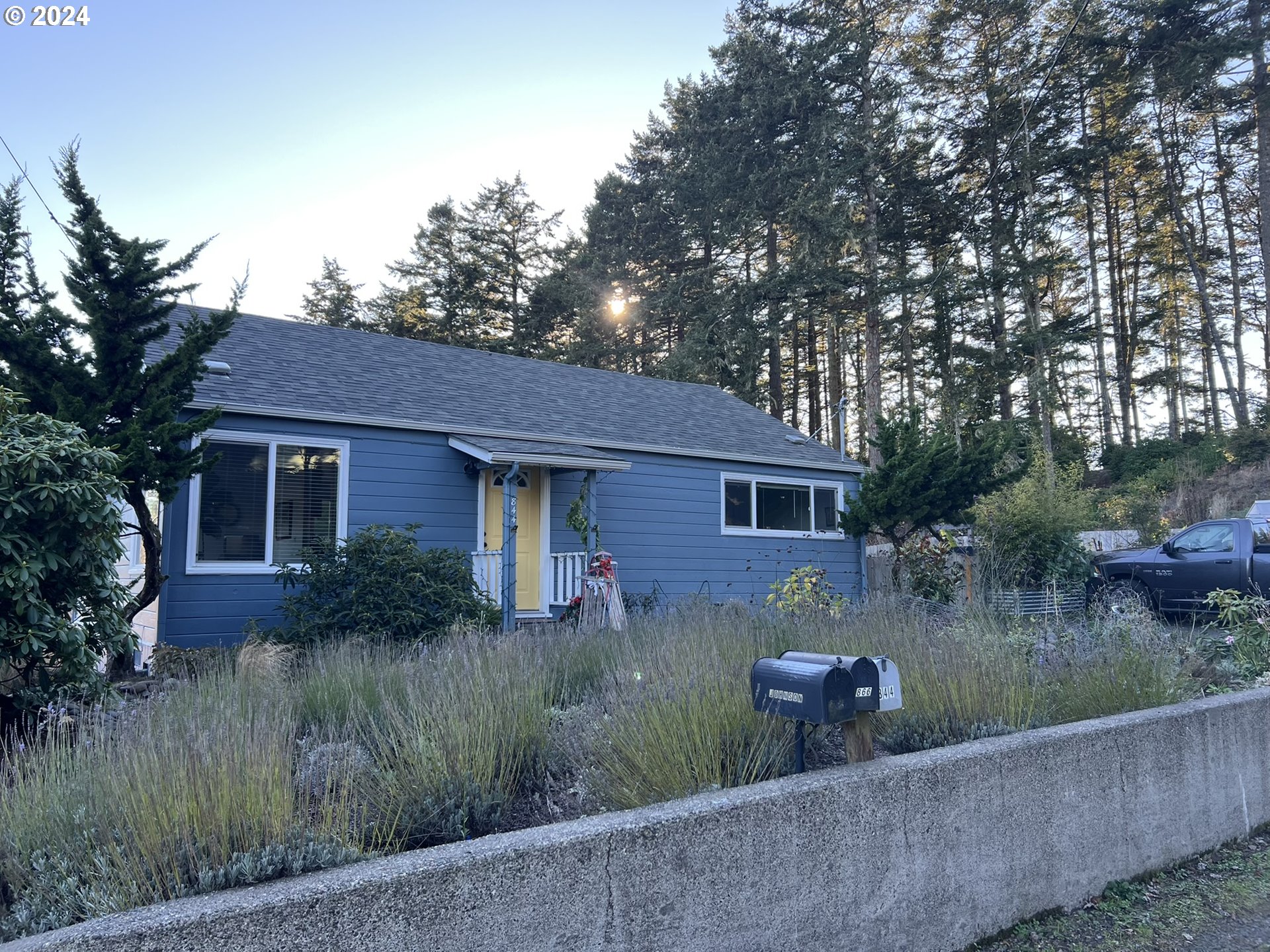 844 Rhododendron Drive Florence, OR 97439 - Photo 3 of 45 Gallery Image 3