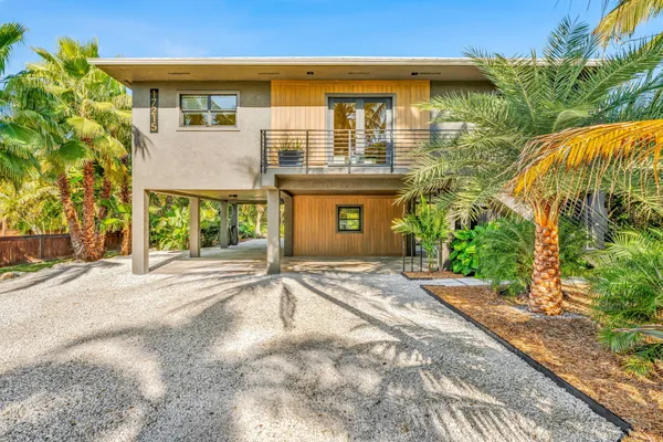 $1,449,900 | 17215 Bonita Lane East, Sugarloaf, FL 33042