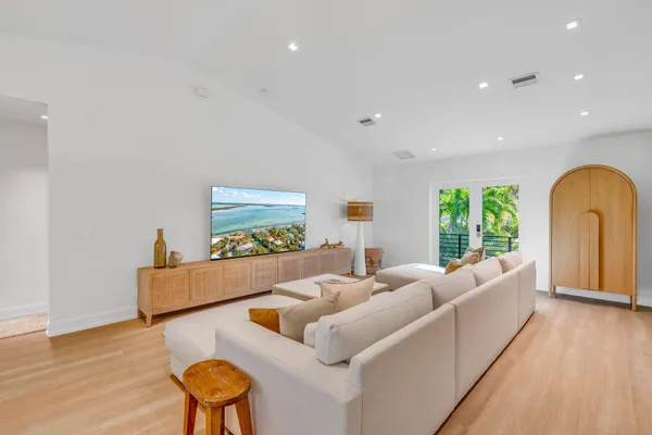 $1,449,900 | 17215 Bonita Lane East, Sugarloaf, FL 33042