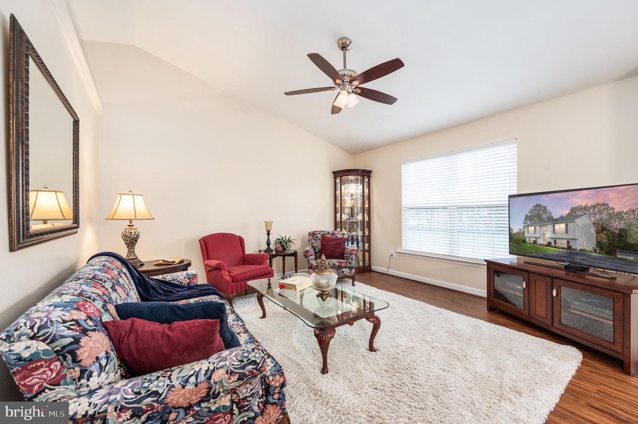 5308 South Branch Road Fredericksburg, VA 22407 - Photo 11 of 33 Living Room