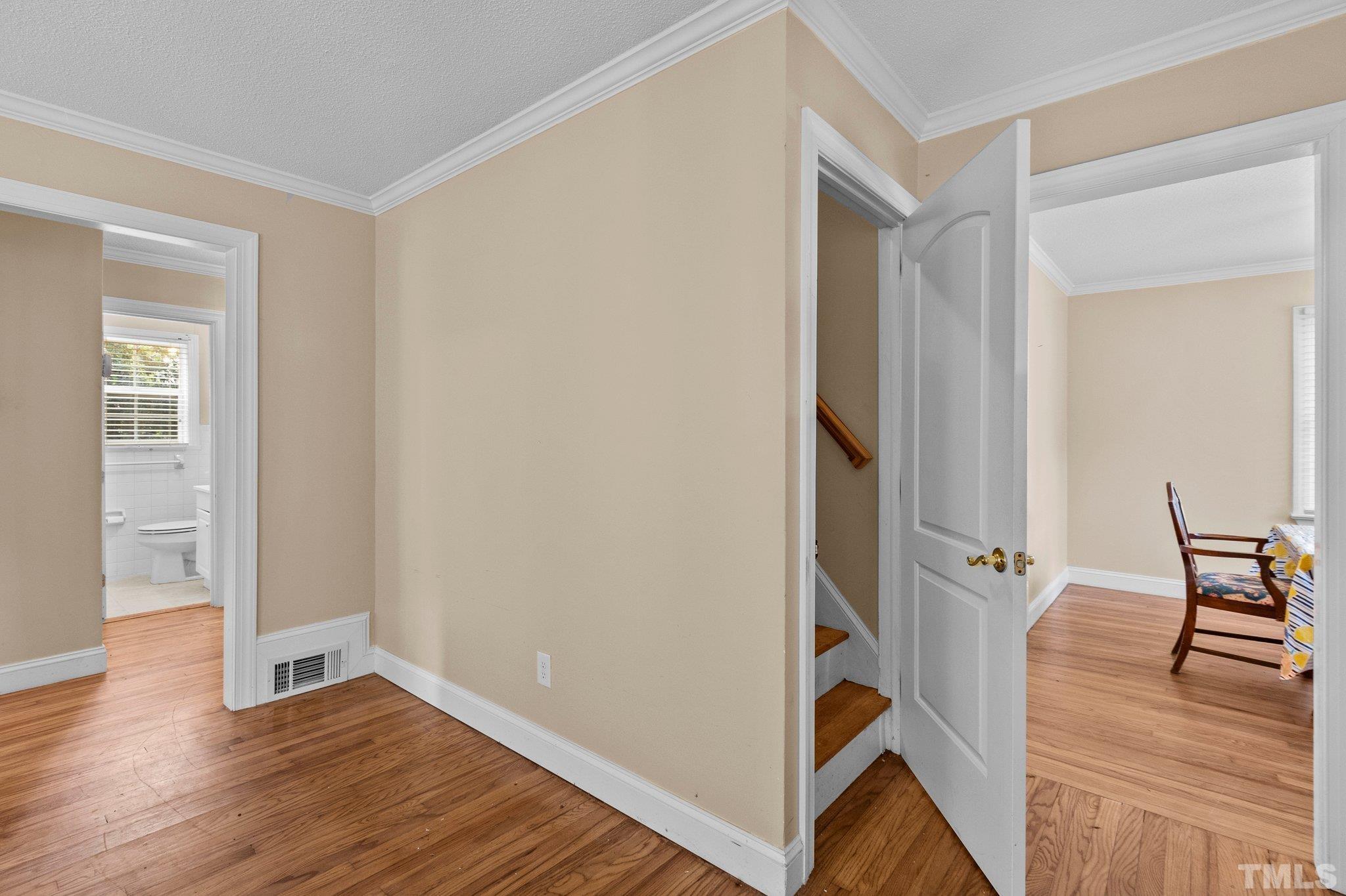 1713 Oberlin Road Raleigh, NC 27608 - Photo 20 of 34 an entryway and livingroom with furniture