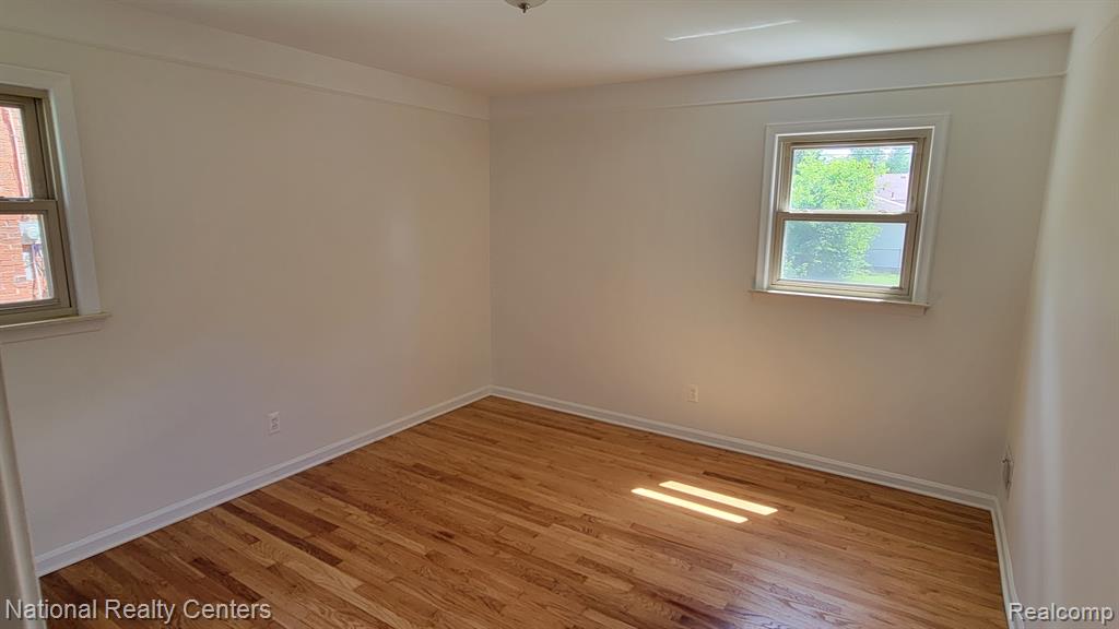 9030 Hemingway Redford, MI 48239 - Photo 14 of 27
