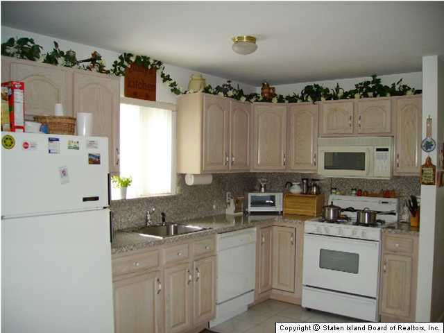 8 Midland Road Staten Island, NY 10308 - Photo 2 of 9 Additional Photo