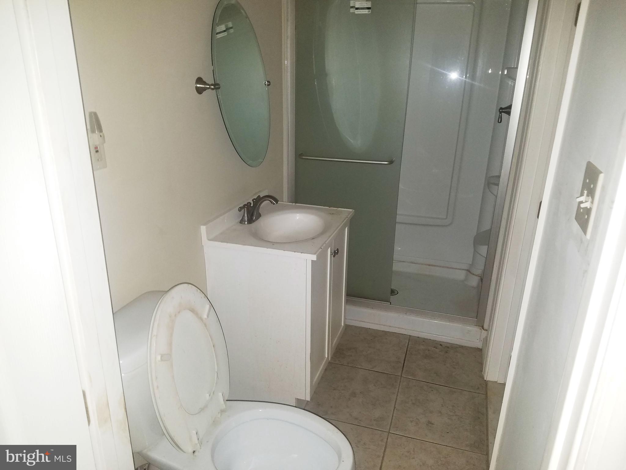 5401 Old Frederick Road Baltimore, MD 21229 - Photo 16 of 16 Bath