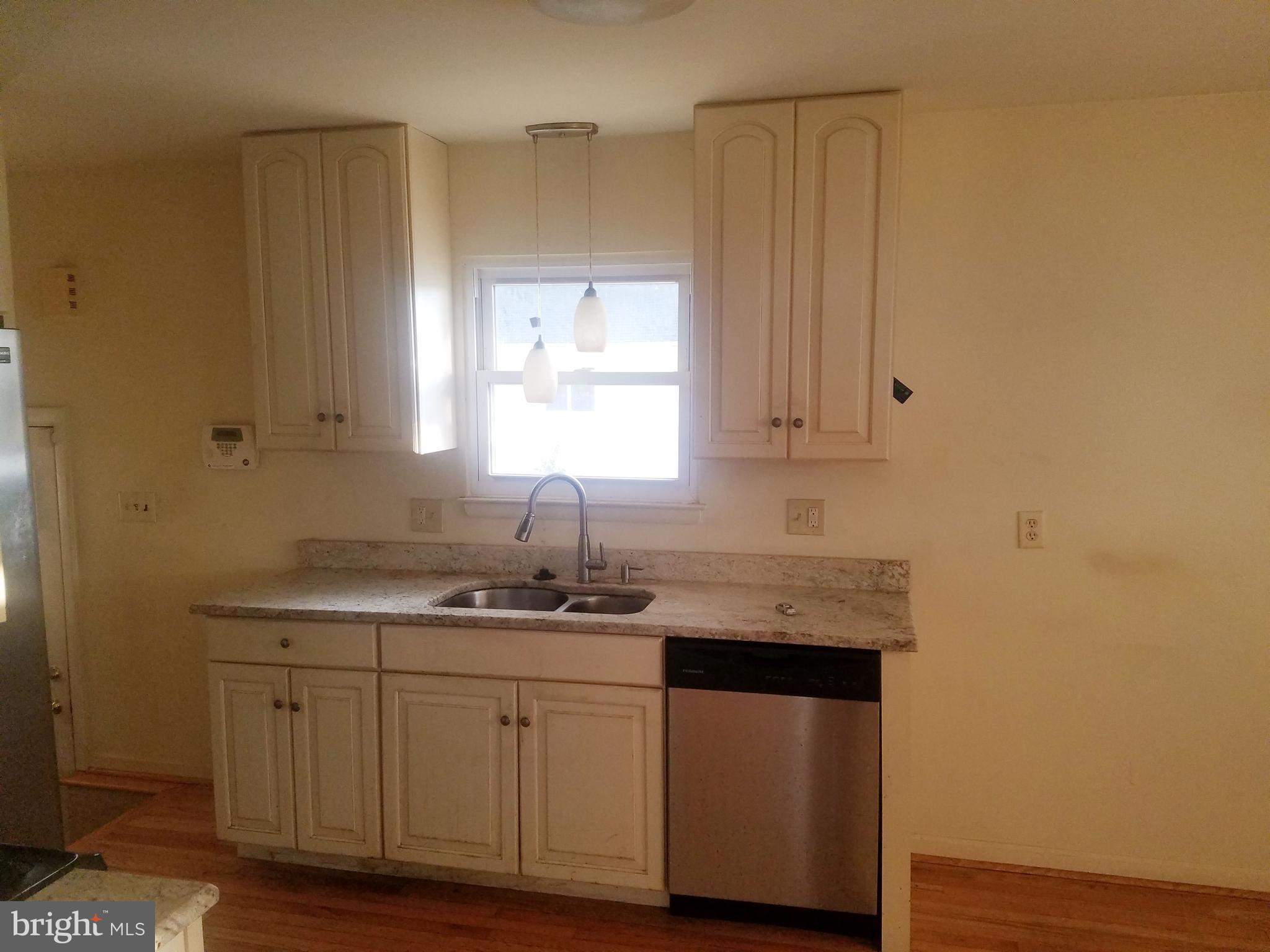 5401 Old Frederick Road Baltimore, MD 21229 - Photo 6 of 16 Kitchen