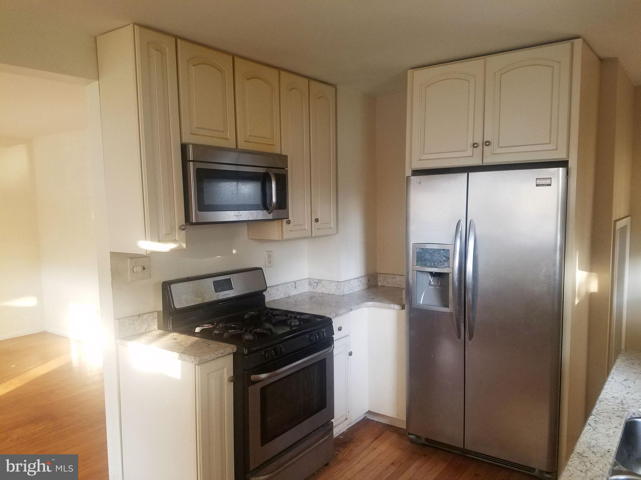 5401 Old Frederick Road Baltimore, MD 21229 - Photo 7 of 16 Kitchen