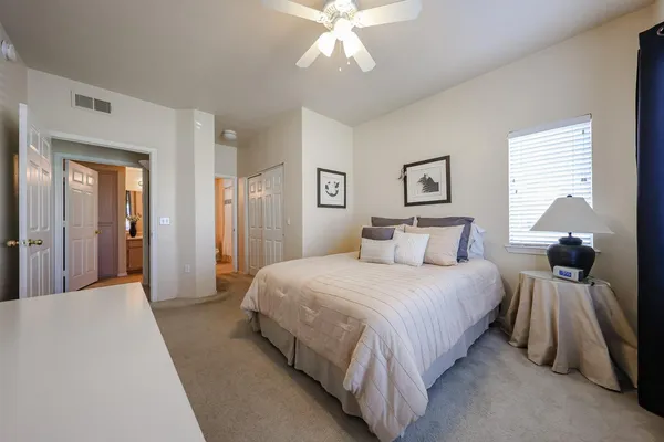 $1,950 | 3236 East Chandler Boulevard, Unit 1069, Phoenix, AZ 85048