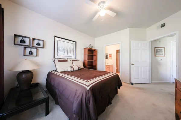 $1,950 | 3236 East Chandler Boulevard, Unit 1069, Phoenix, AZ 85048