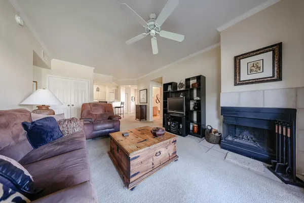 $1,950 | 3236 East Chandler Boulevard, Unit 1069, Phoenix, AZ 85048