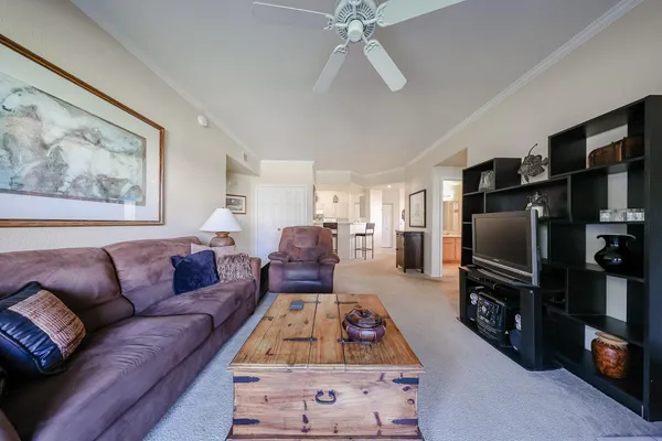 $1,950 | 3236 East Chandler Boulevard, Unit 1069, Phoenix, AZ 85048