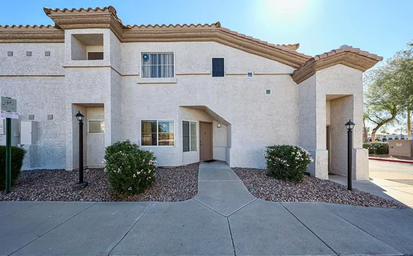 $1,950 | 3236 East Chandler Boulevard, Unit 1069, Phoenix, AZ 85048