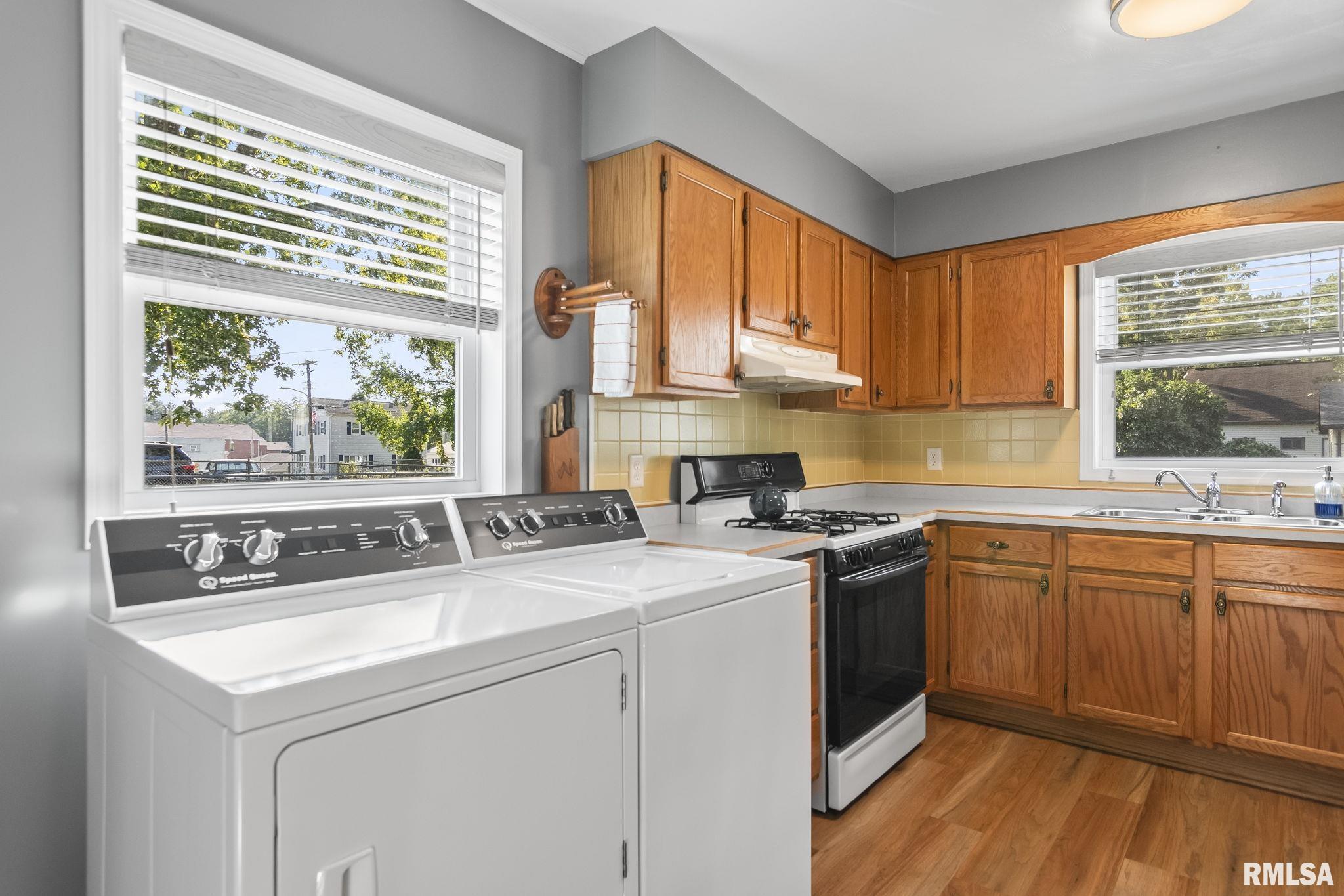 205 West Madison Street Athens, IL 62613 - Photo 12 of 29 Gallery Image 12