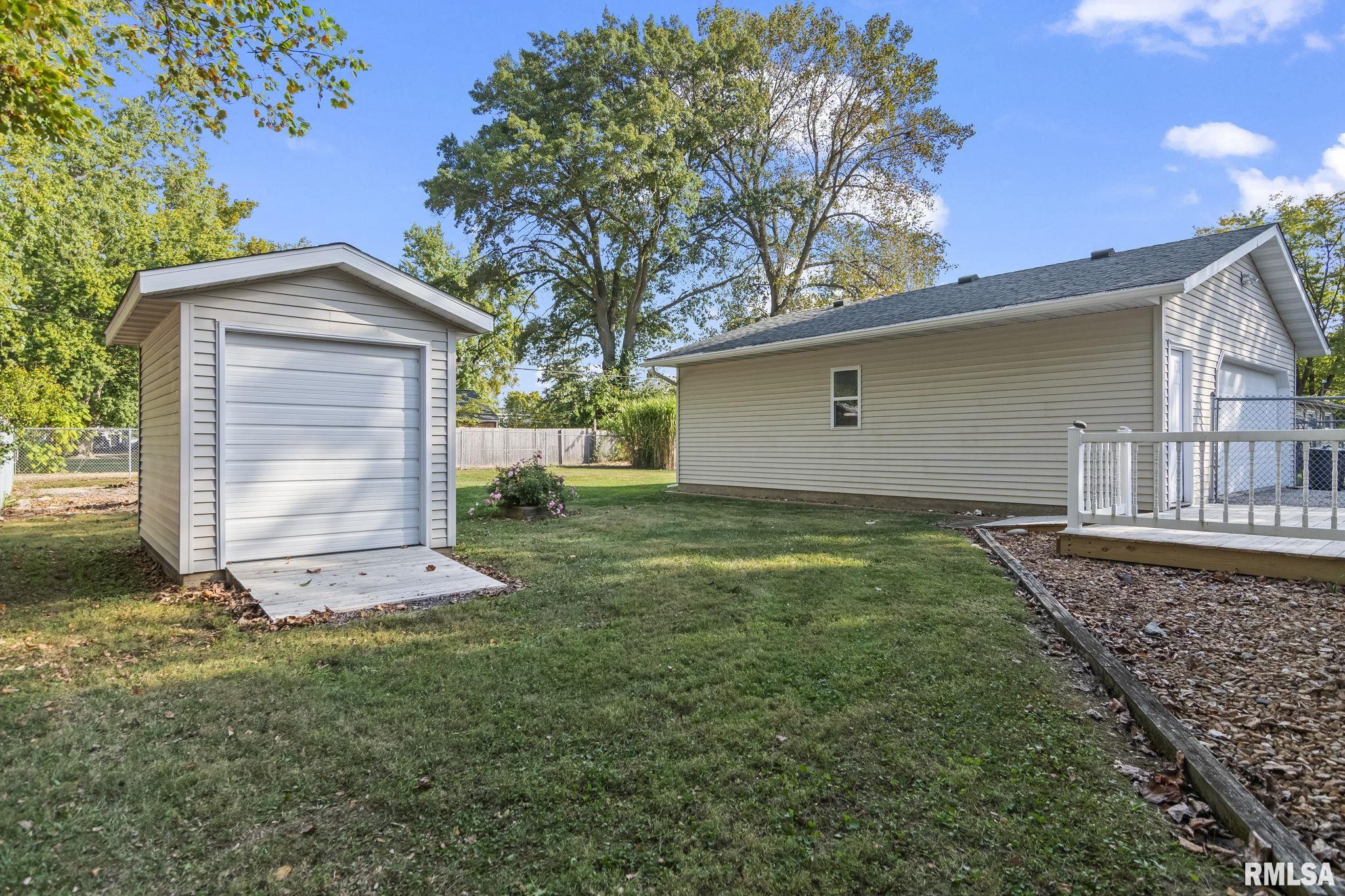 205 West Madison Street Athens, IL 62613 - Photo 23 of 29 Gallery Image 23