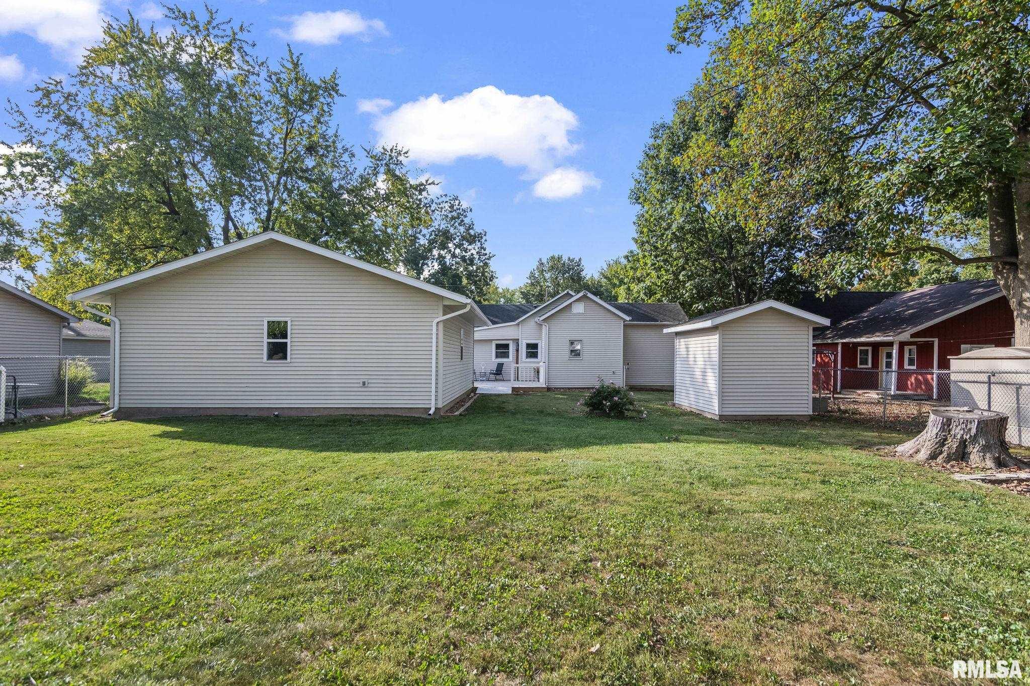 205 West Madison Street Athens, IL 62613 - Photo 24 of 29 Gallery Image 24