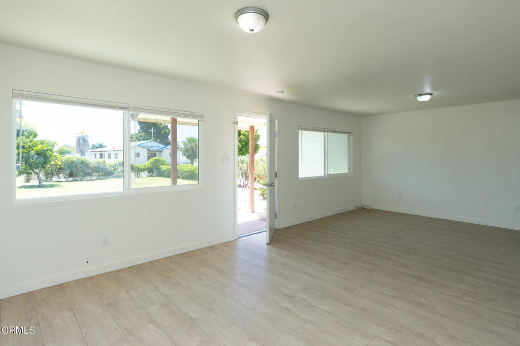 239 East Collins Street Oxnard, CA 93036 - Photo 2 of 17