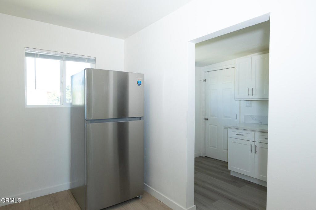 239 East Collins Street Oxnard, CA 93036 - Photo 7 of 17