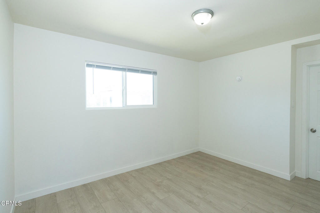 239 East Collins Street Oxnard, CA 93036 - Photo 8 of 17