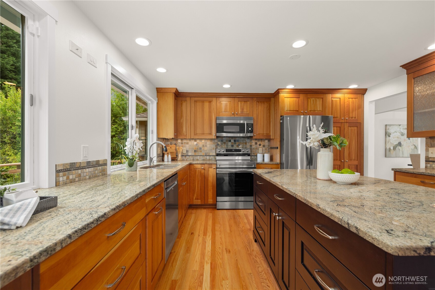 14821 104th Avenue Northeast Bothell, WA 98011 - Photo 10 of 38