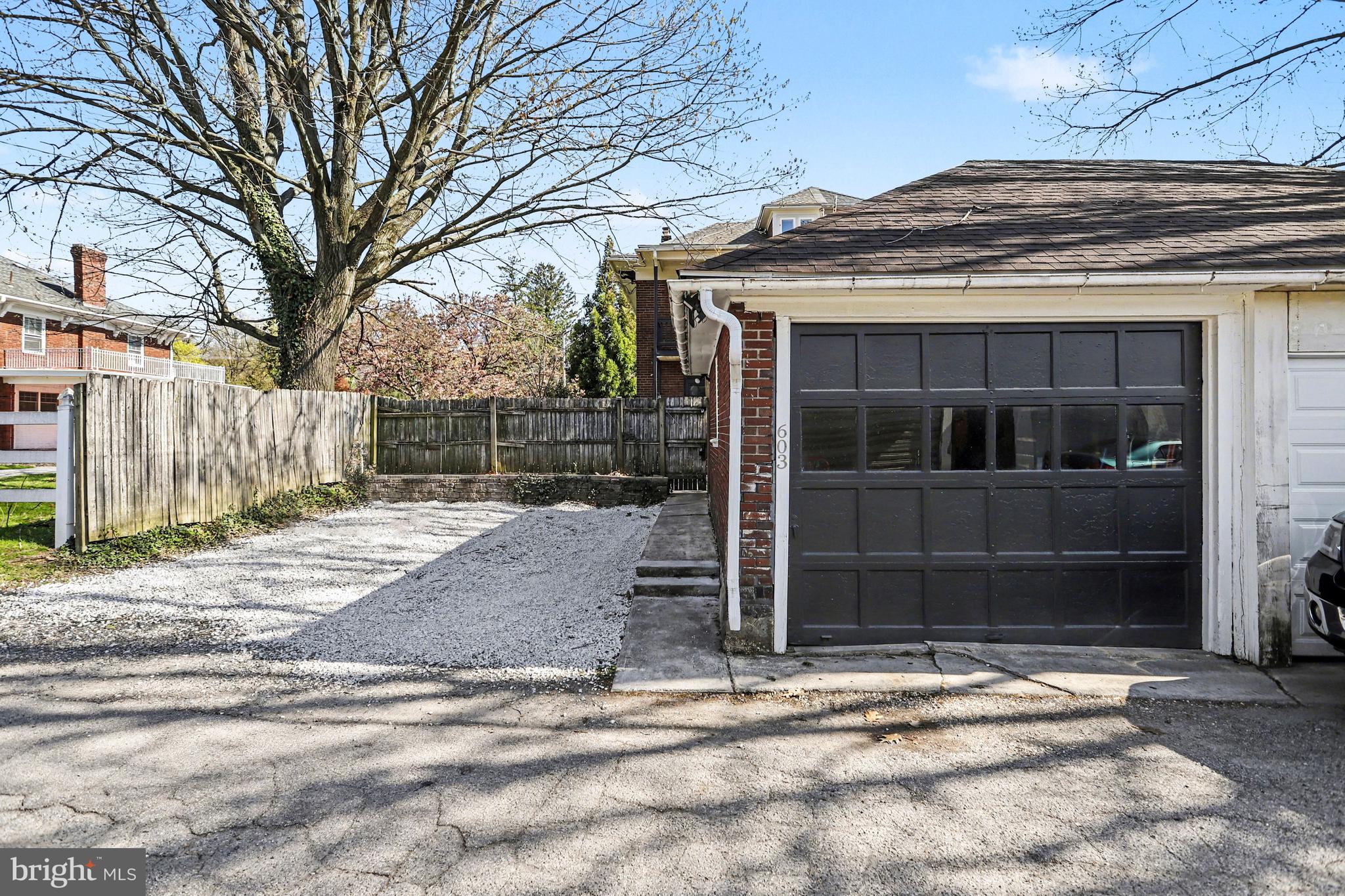 603 Country Club Road York, PA 17403 - Photo 33 of 38