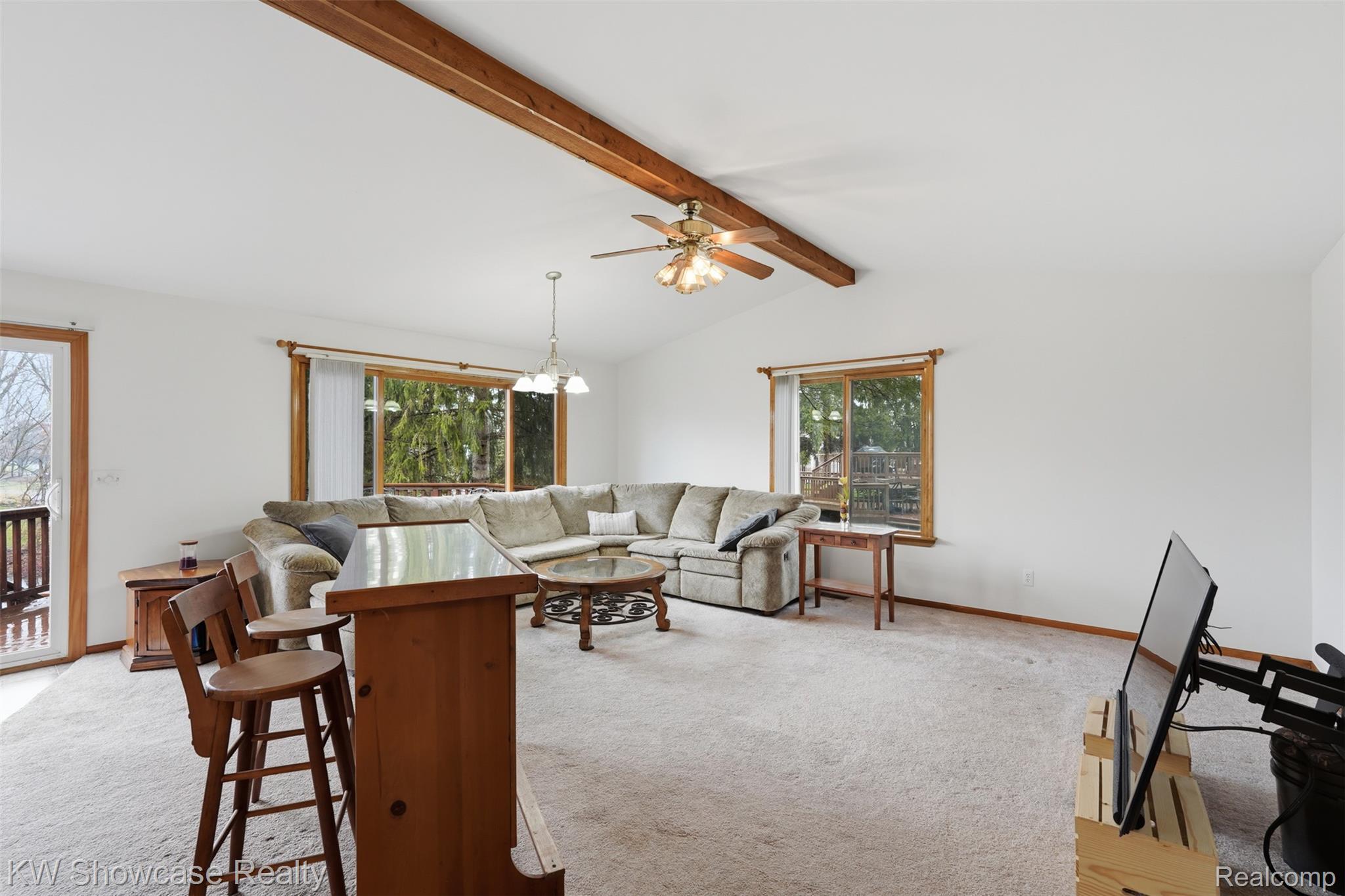 3330 Benstein Road Commerce Township, MI 48382 - Photo 5 of 40 Main Floor Great Room