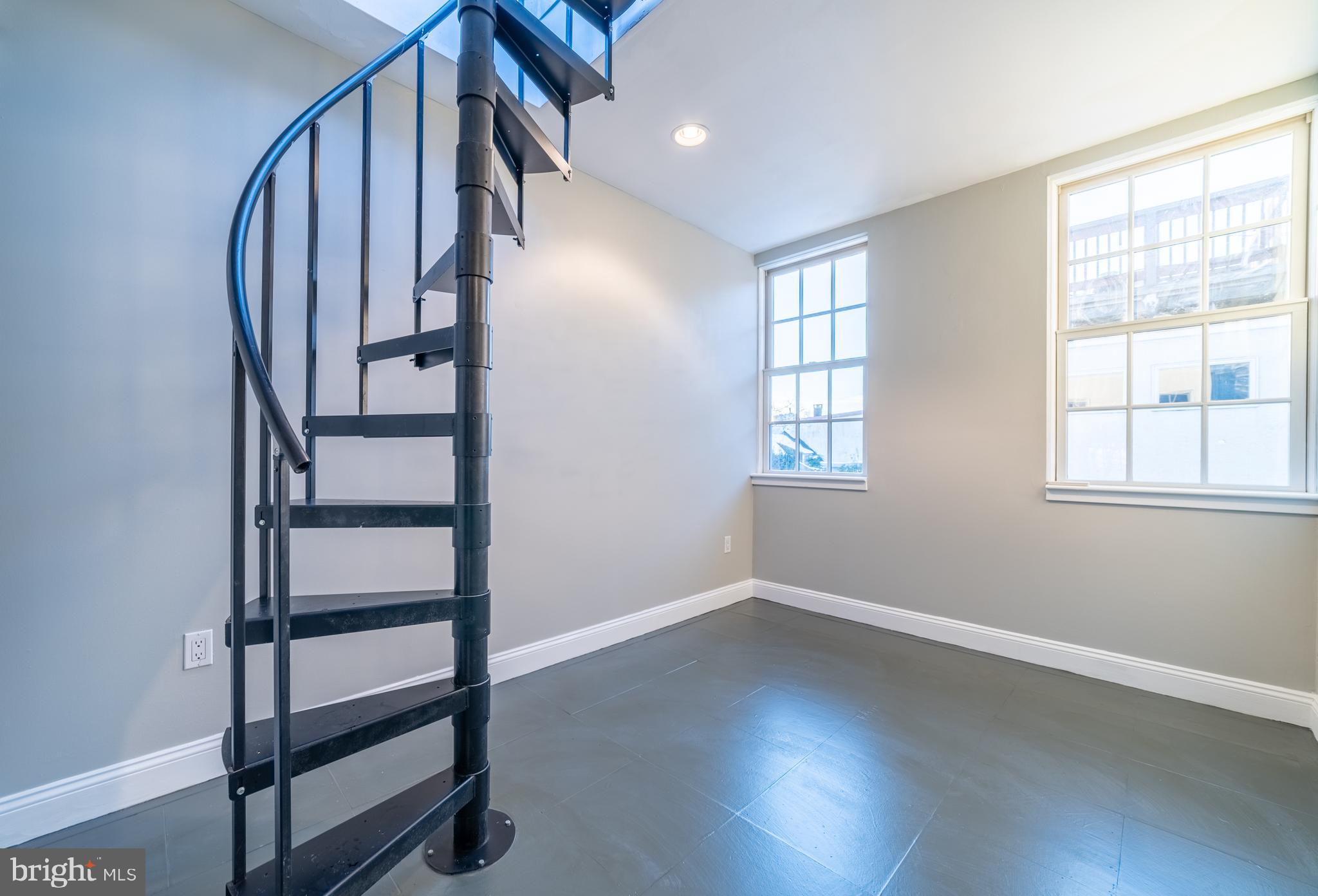 720 South Front Street Philadelphia, PA 19147 - Photo 29 of 34 3rd floor additional bedroom