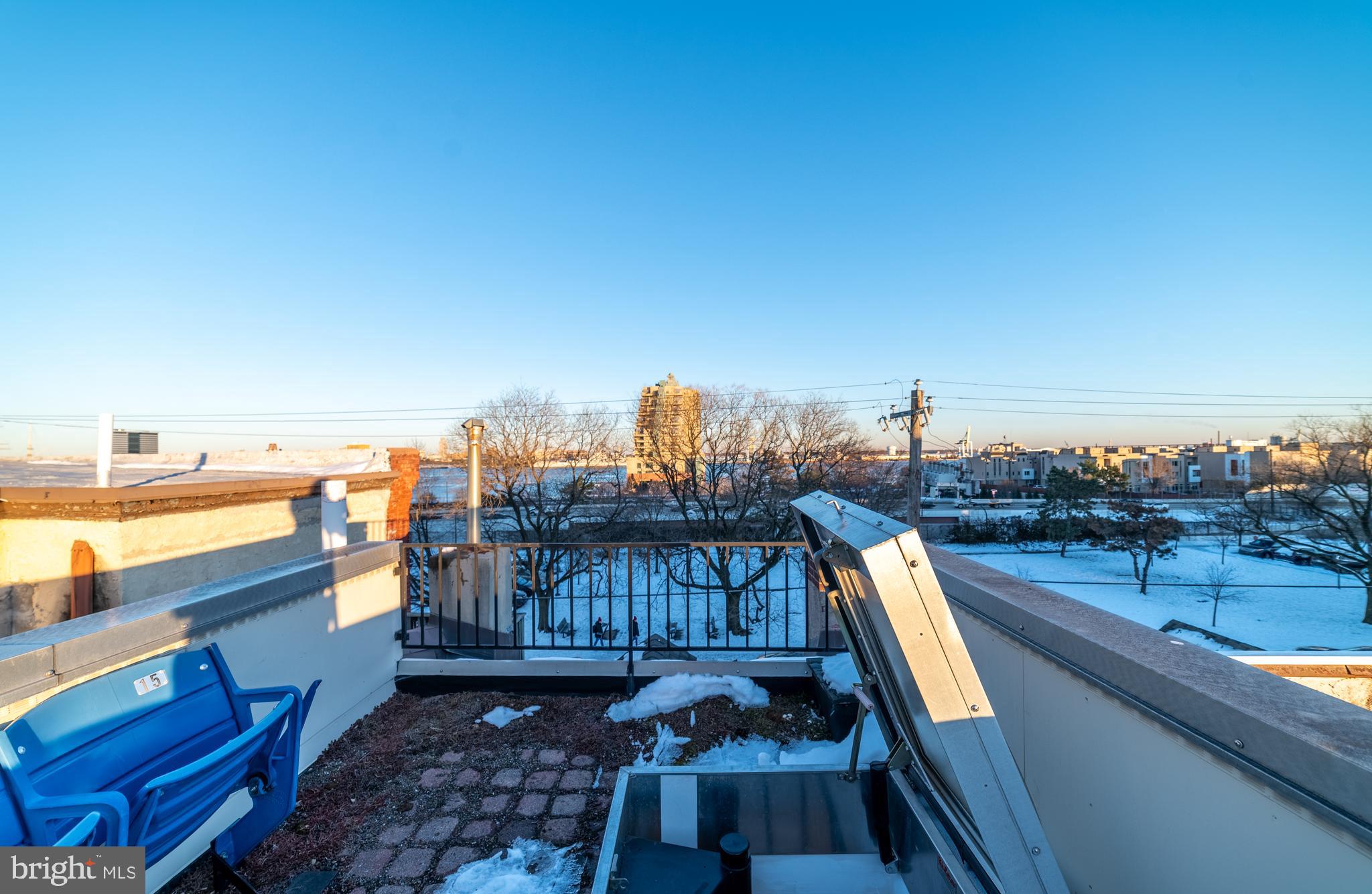 720 South Front Street Philadelphia, PA 19147 - Photo 32 of 34 Green Roof/Roof Deck with Panoramic City Views