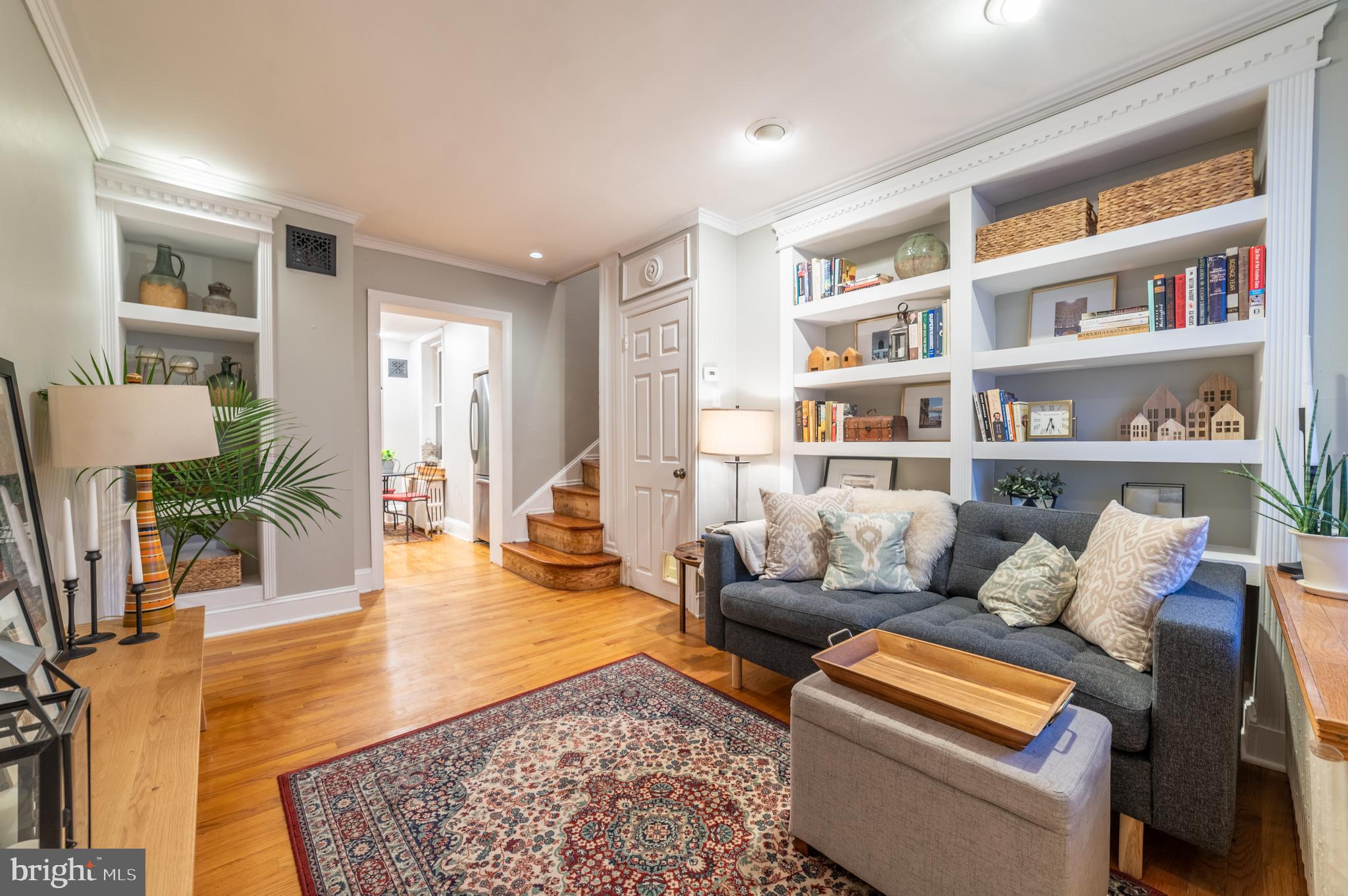 720 South Front Street Philadelphia, PA 19147 - Photo 7 of 34 Living Room