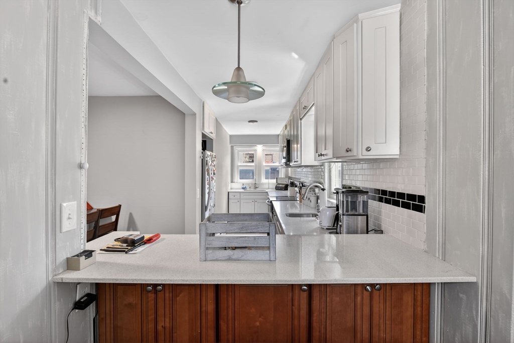 51 Swifts Beach Road Wareham, MA 02571 - Photo 4 of 31