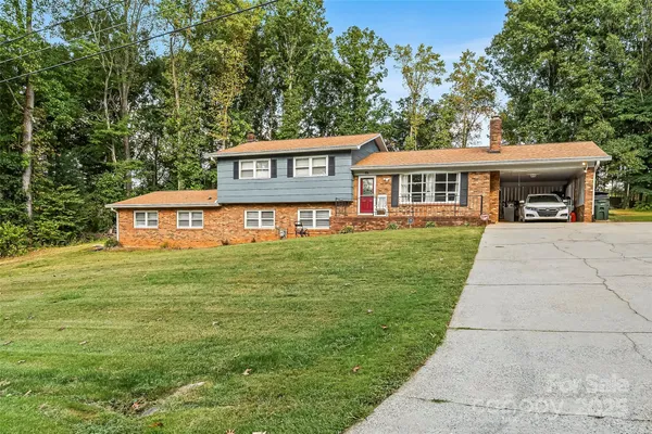 $399,900 | 304 Parlier Avenue, Conover, NC 28613