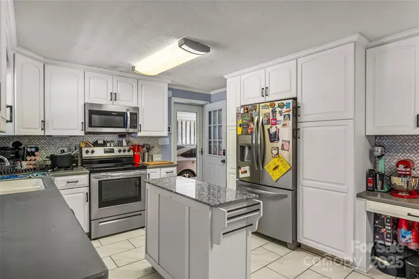 $399,900 | 304 Parlier Avenue, Conover, NC 28613