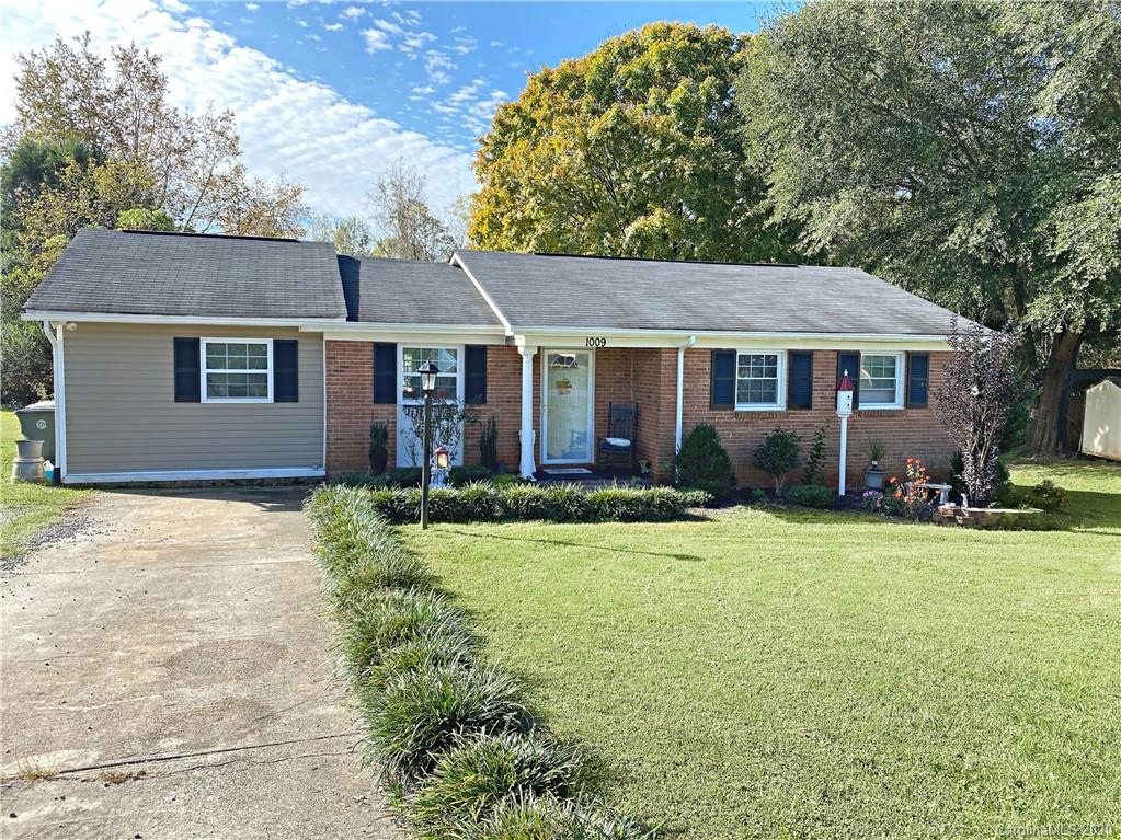 1009 13th Street Northwest Conover, NC 28613 - Photo 1 of 26 Gallery Image 1