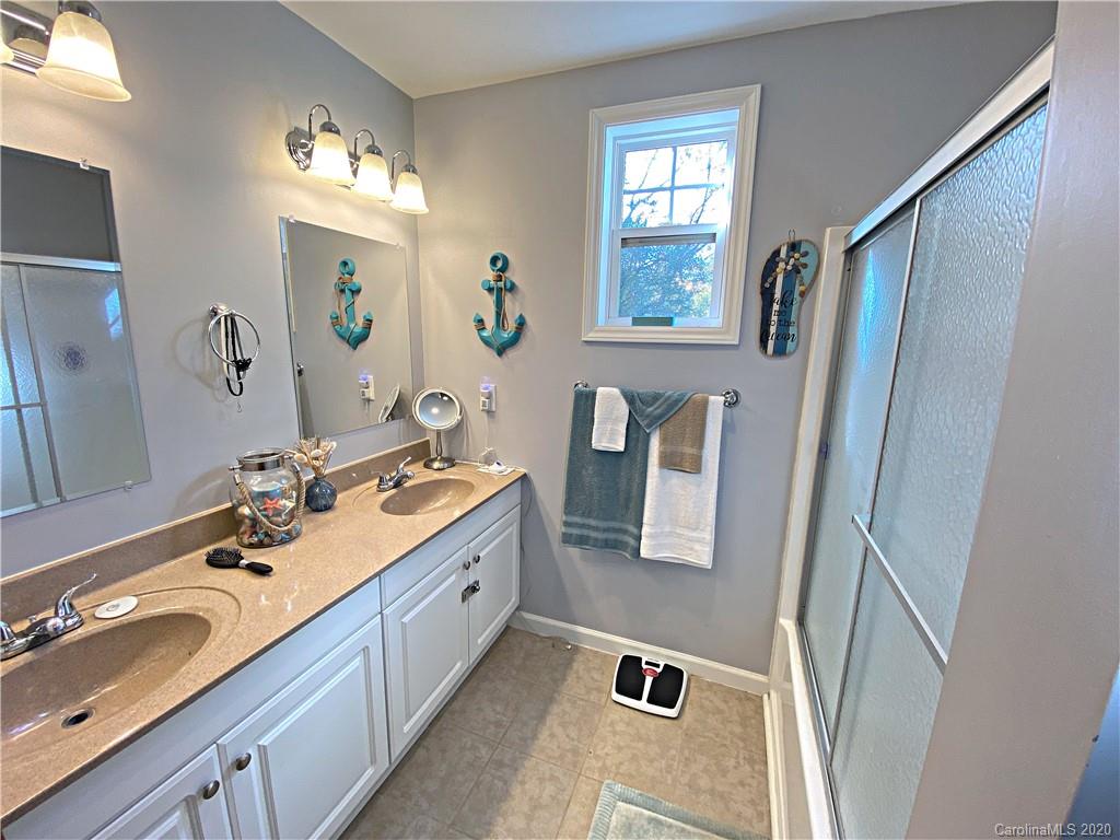 1009 13th Street Northwest Conover, NC 28613 - Photo 14 of 26 Gallery Image 14
