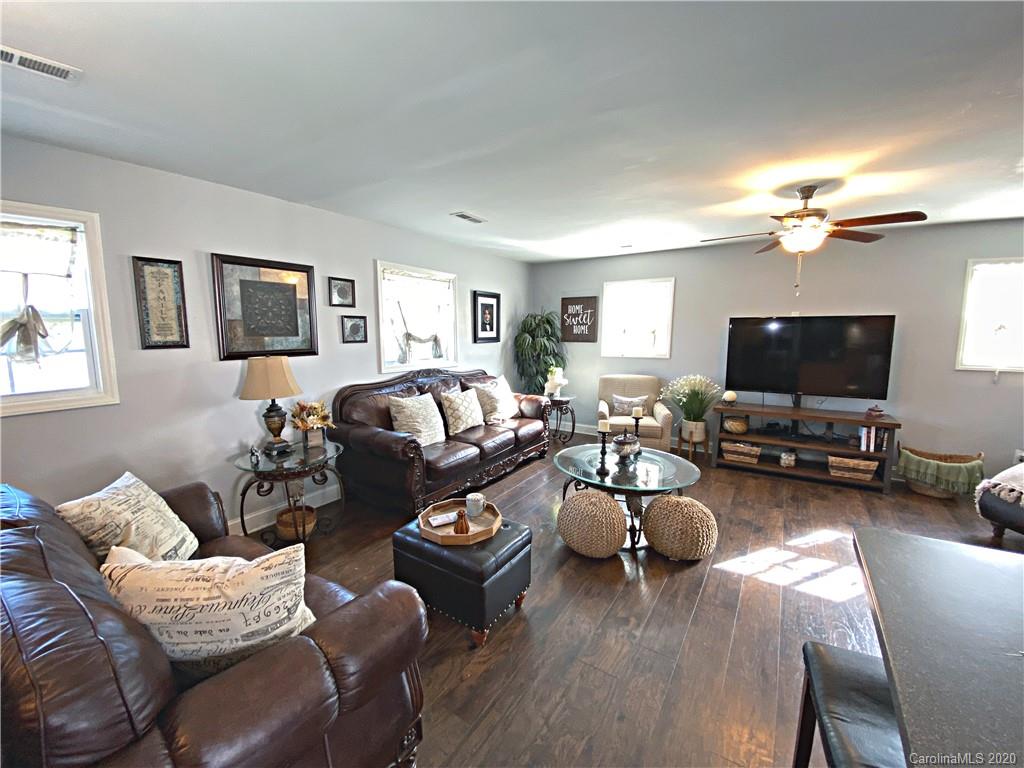 1009 13th Street Northwest Conover, NC 28613 - Photo 4 of 26 Gallery Image 4