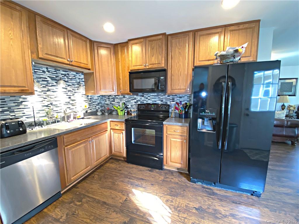 1009 13th Street Northwest Conover, NC 28613 - Photo 8 of 26 Gallery Image 8