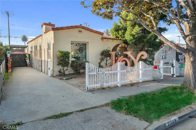 $799,000 | 2709 Gale Avenue, Long Beach, CA 90810