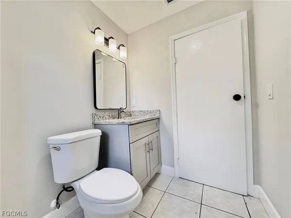$1,795 | 5015 Lee Boulevard, Lehigh Acres, FL 33971