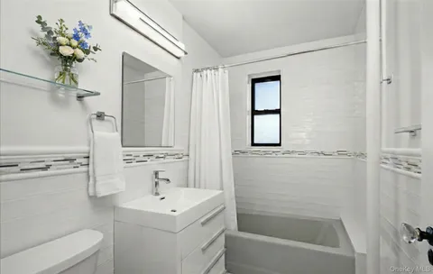 $225,000 | 412 Munro Avenue, Unit 3J, Mamaroneck, NY 10543